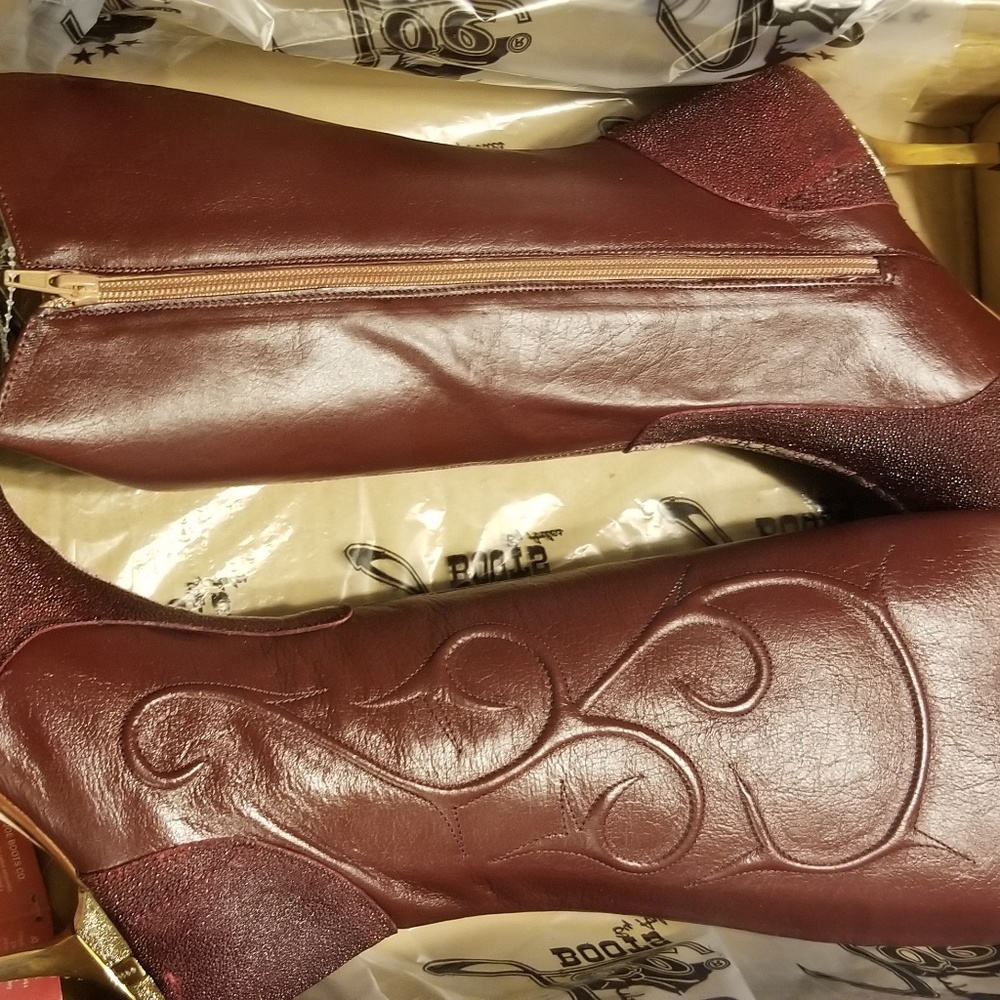 NEW Wine-Vino leather boots 9.0